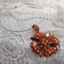 Herbst-Anhänger-Halskette mit Swarovski-Kristallen und Katzenaugen-Glasperlen